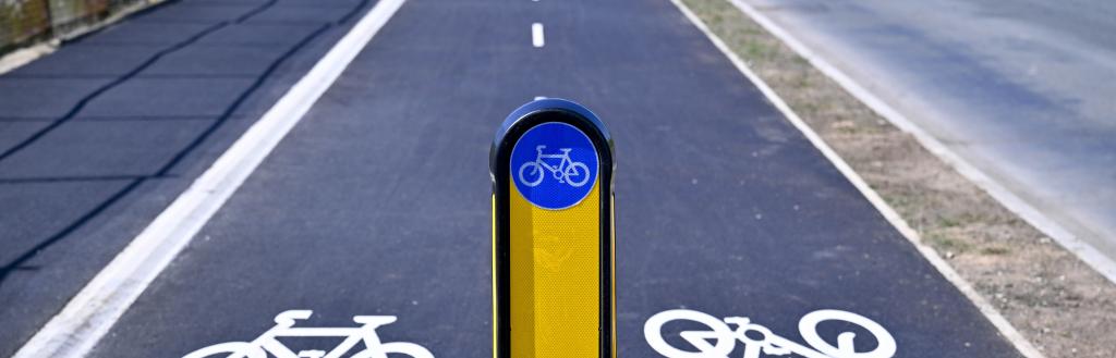 A cycle lane on Walney.